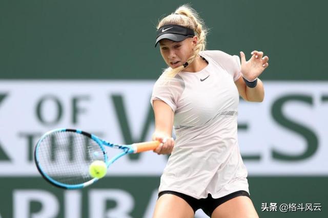 她们通过边 她们通过边